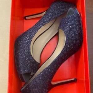 Black Pumps